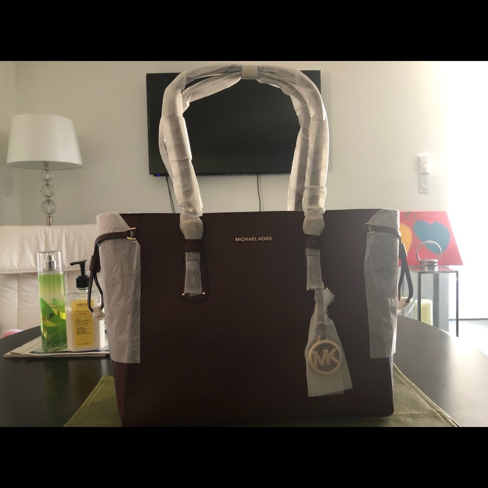 Michael Kors Authentic Brand New Handbag